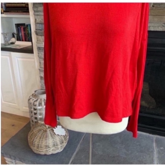 Banana Republic Scarlet Long Sleeve Tee - Picture 8 of 10